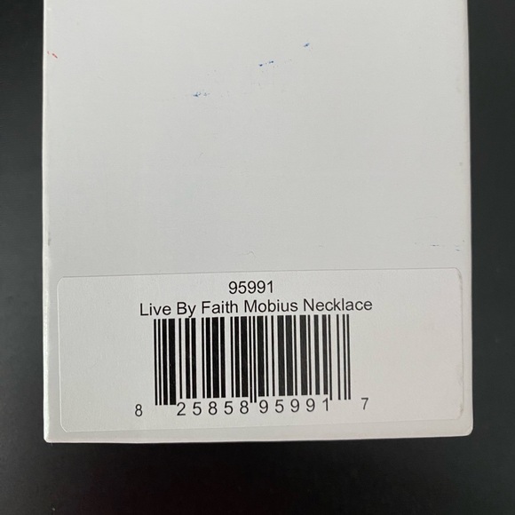 Laurel Elliott - Live By Faith Not By Sight - Silver Mobius Necklace - Picture 7 of 7